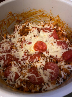 A picture of Pizza pasta bake.