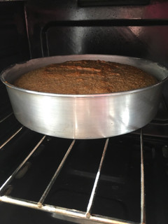 Una foto de Torta de banana con harina integral y chía. Muy fácil
