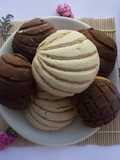 Black and White Conchas