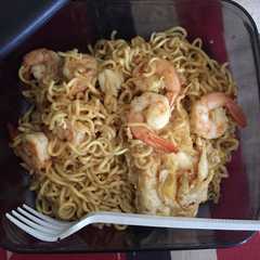 A picture of Mie Soto Goreng Udang.