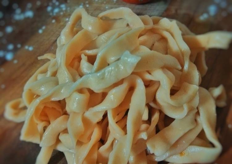 Homemade udon tomat