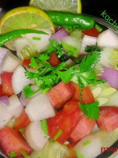 कचुम्बेर सलाद (Kachumber salad recipe in hindi) रेसिपी मुख्य फोटो
