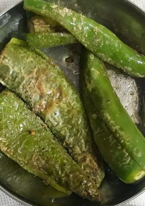 A picture of Bharva mirchi.