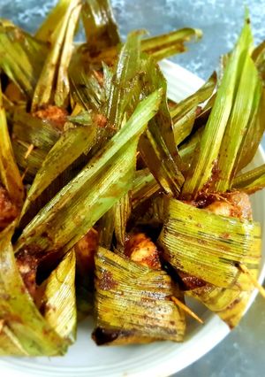 รูปของ ไก่ห่อใบเตยทอด