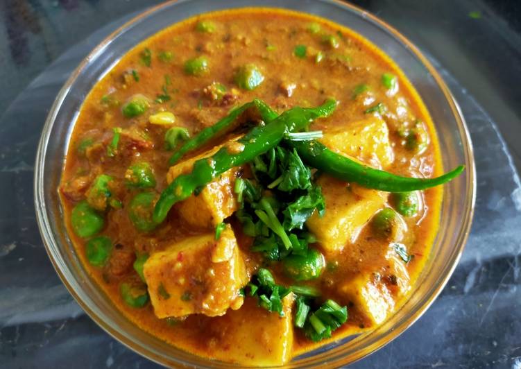 Recipe of Any-night-of-the-week Peas Paneer Curry