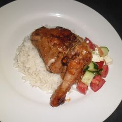 A picture of Garlic and Honey Chicken.