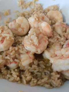 Una foto de Arroz Integral con Colas de Langostino