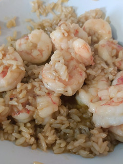 Una foto de Arroz Integral con Colas de Langostino