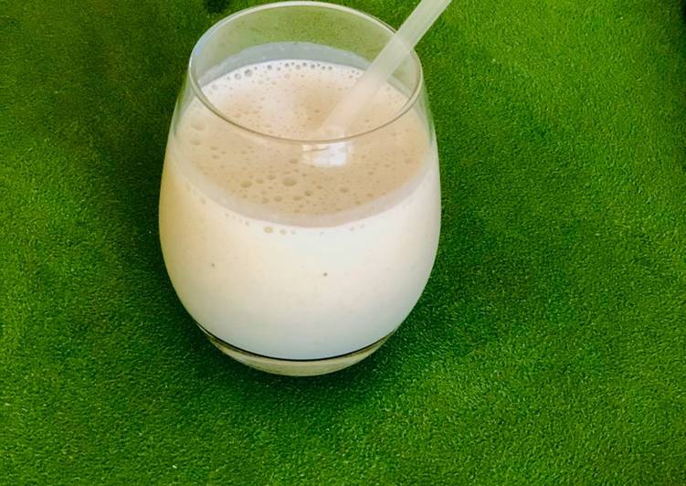 Recipe of Quick #just-blend-it#Banana and oats smoothie