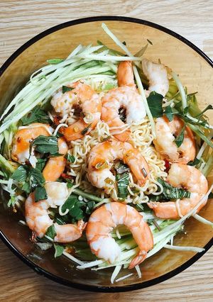 Hình của món Salad mì gói.