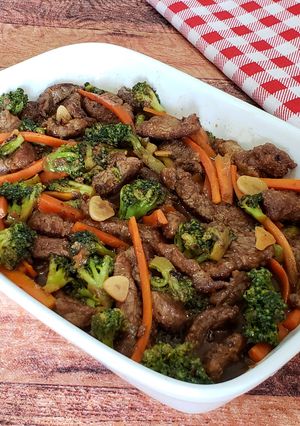 Foto de Carne com Brócolis à Moda Chinesa