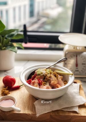 Hình của món Gà kho xả.