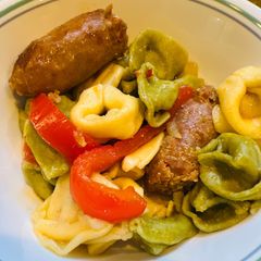 A picture of Italian Sausage in White Wine Sauce.