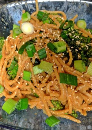 A picture of Sesame Peanut noodles, spicy.