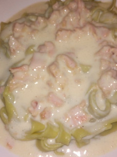 Una foto de Nidos de espinacas con atún y bechamel