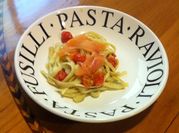 Una foto de pasta tallarines