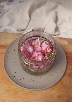 Foto resep Minyak Cem-Ceman Homemade untuk Rambut Sehat