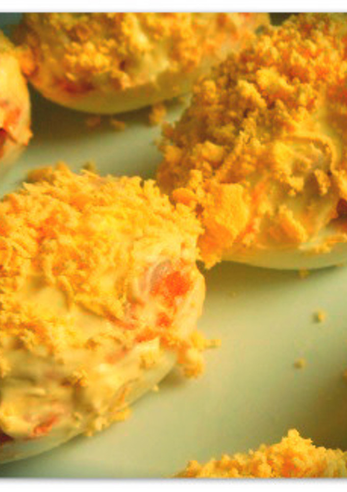 Una foto de Huevos rellenos de atún