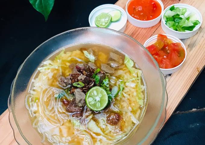 Soto Daging kuah Bening