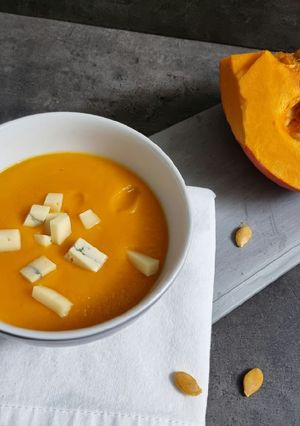 Une photo de °Soupe de potimarron au morbier°