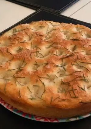 Una foto de Focaccia con romero