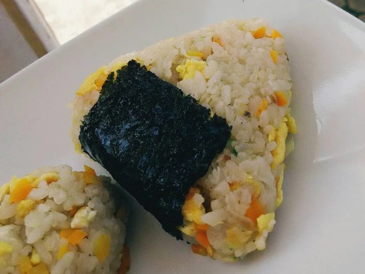 Cara Gampang Menyiapkan Resep  Nasi Goreng Putih Onigiri yang Bikin Ngiler, Bikin Ketagihan