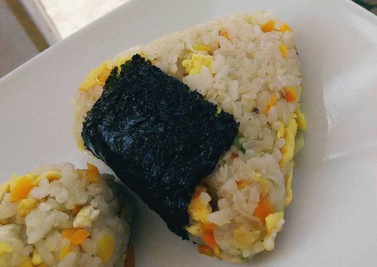 Nasi Goreng Putih Onigiri