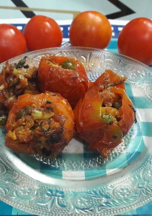 खटटे मीठे टमाटर (Khatte meethe tamatar recipe in hindi) रेसिपी मुख्य फोटो