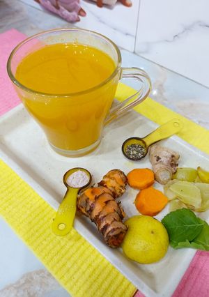 A picture of Immunity Shots Turmeric Amla Ginger.