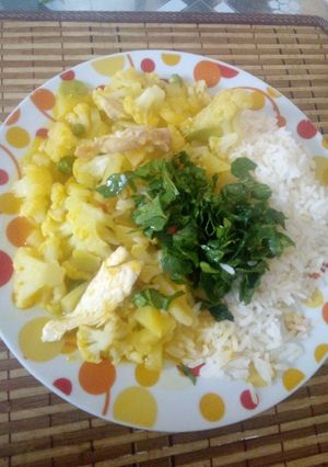 Una foto de Picantito de coliflor con tiras de pollo