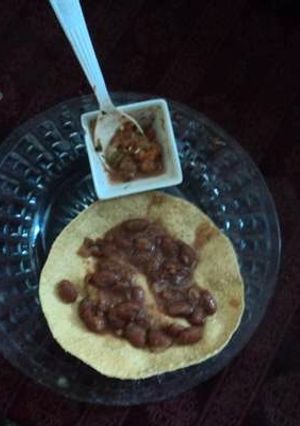 Una foto de Tacos de frijoles enchilados mamá Rafaela