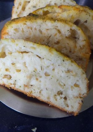 A picture of Mixed herb bread.
