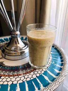 Una foto de Batido de plátano 🍌y kiwi 🥝