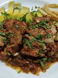 Muslos de pollo deshuesado en salsa