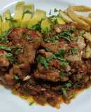 Muslos de pollo deshuesado en salsa