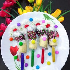 A picture of Banana Split Pops.