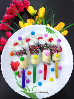 A picture of Banana Split Pops.