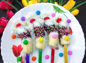 A picture of Banana Split Pops.