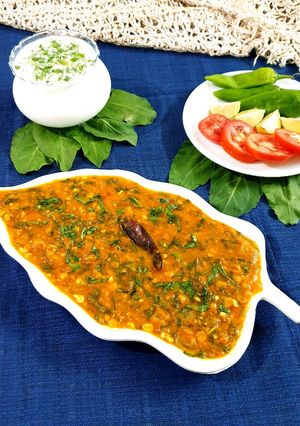 A picture of Dal Palak.