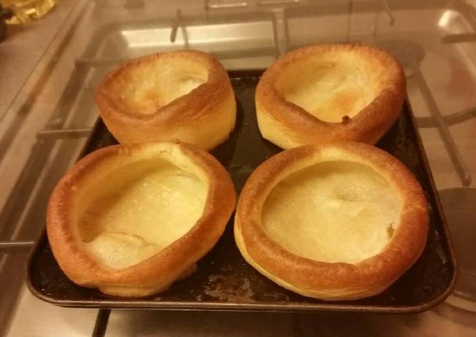 Steps to Prepare Any-night-of-the-week Yorkshire Puddings