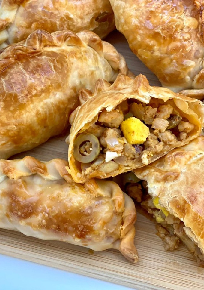 Una foto de 🇦🇷 EMPANADAS SALTEÑAS con opción vegana (Argentina)