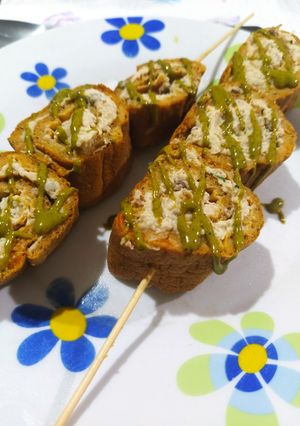 Foto di Girelle di curcuma con patè di salmone