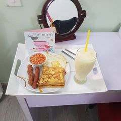 A picture of English Breakfast.