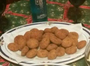 Una foto de Bolinhos de Cascudo (pelotitas de pescado)