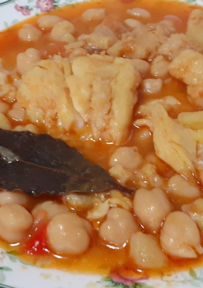 Una foto de Garbanzos con bacalao