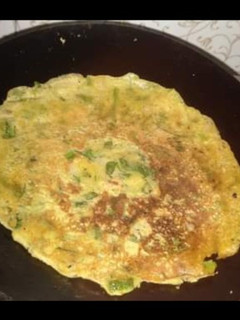 बेसन का चीला (Besan ka cheela recipe in Hindi) रेसिपी मुख्य फोटो