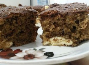 O poză a rețetei Coffee blondies-Prăjitura cu cafea și bucăți de ciocolata albă.