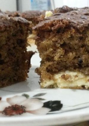 O poză a rețetei Coffee blondies-Prăjitura cu cafea și bucăți de ciocolata albă.