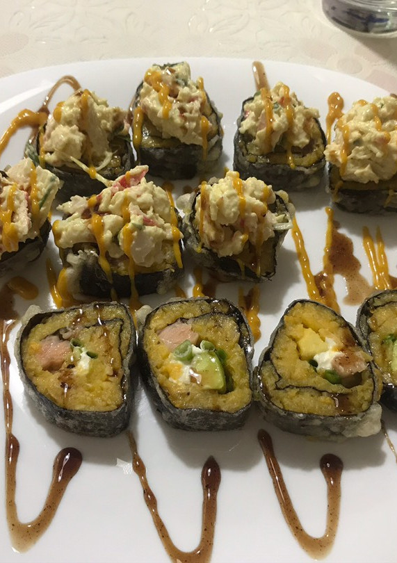 Una foto de Roll de plátano y salmón