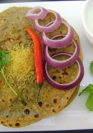 A picture of Stuffed Sev Paratha.